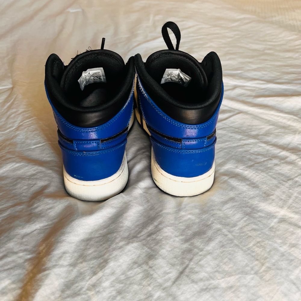 Jordan 1 Mid - Picture 9 of 14